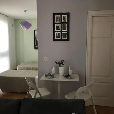 Le Residenze Di Via Lo Re 3* Фоджиа